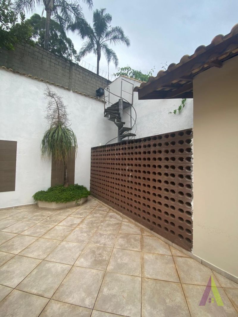 Sobrado de Alto Padrão com Vista Fantástica para a Cidade de São Roque! 