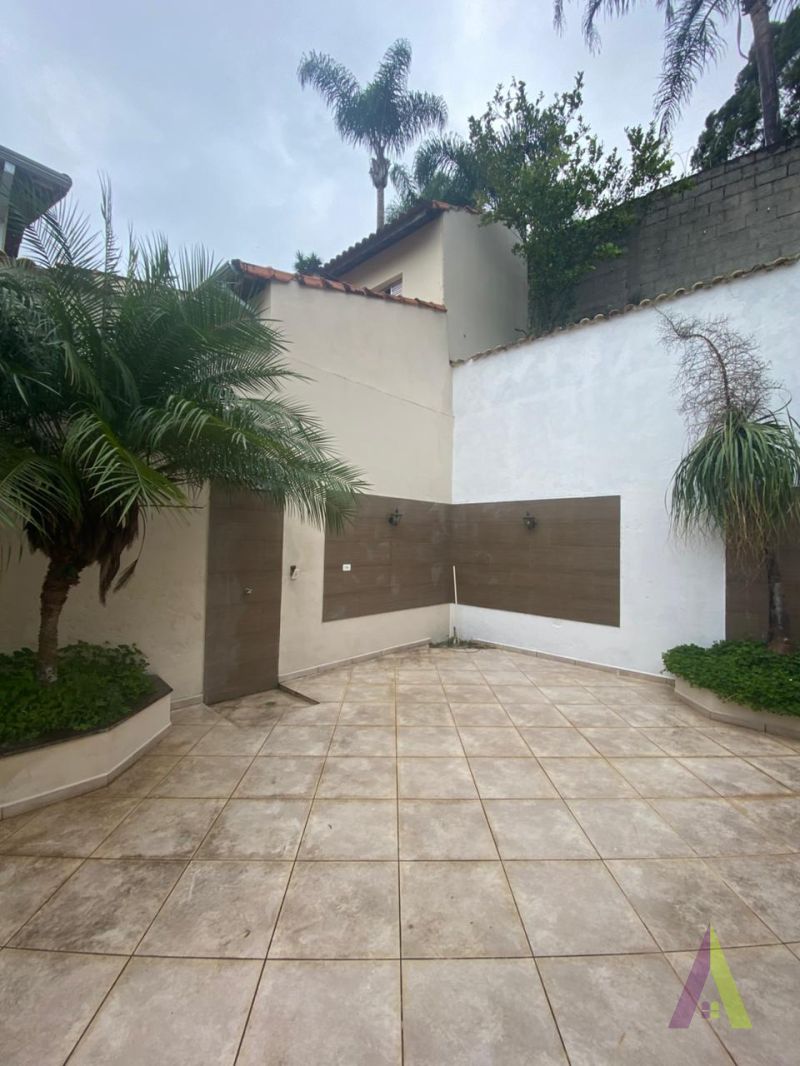 Sobrado de Alto Padrão com Vista Fantástica para a Cidade de São Roque! 