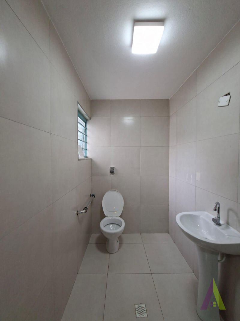 Sobrado Comercial no Centro de São Roque!