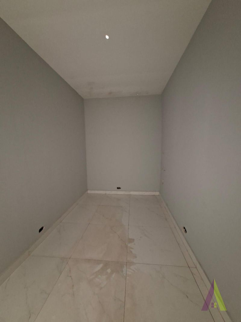 Sobrado Comercial no Centro de São Roque!