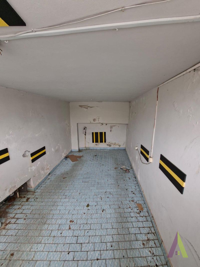 Casa Térrea no Centro de São Roque! 