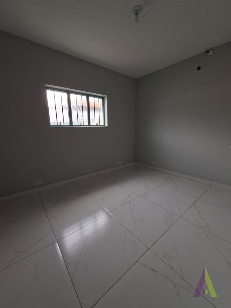 Sobrado Comercial no Centro de São Roque!