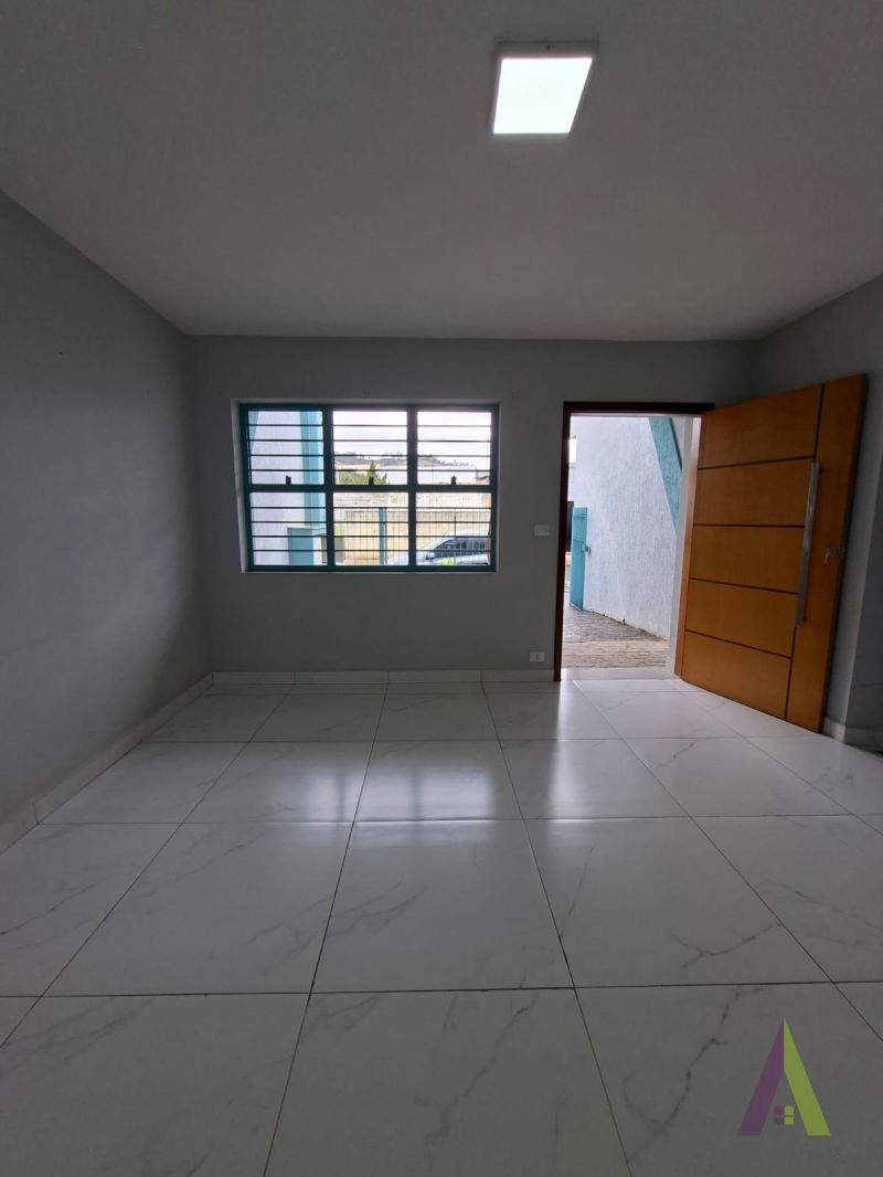 Sobrado Comercial no Centro de São Roque!