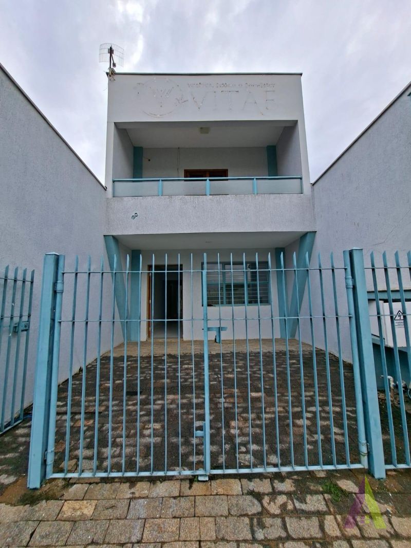 Sobrado Comercial no Centro de São Roque!