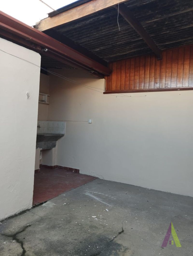 Sobrado no Centro de São Roque!