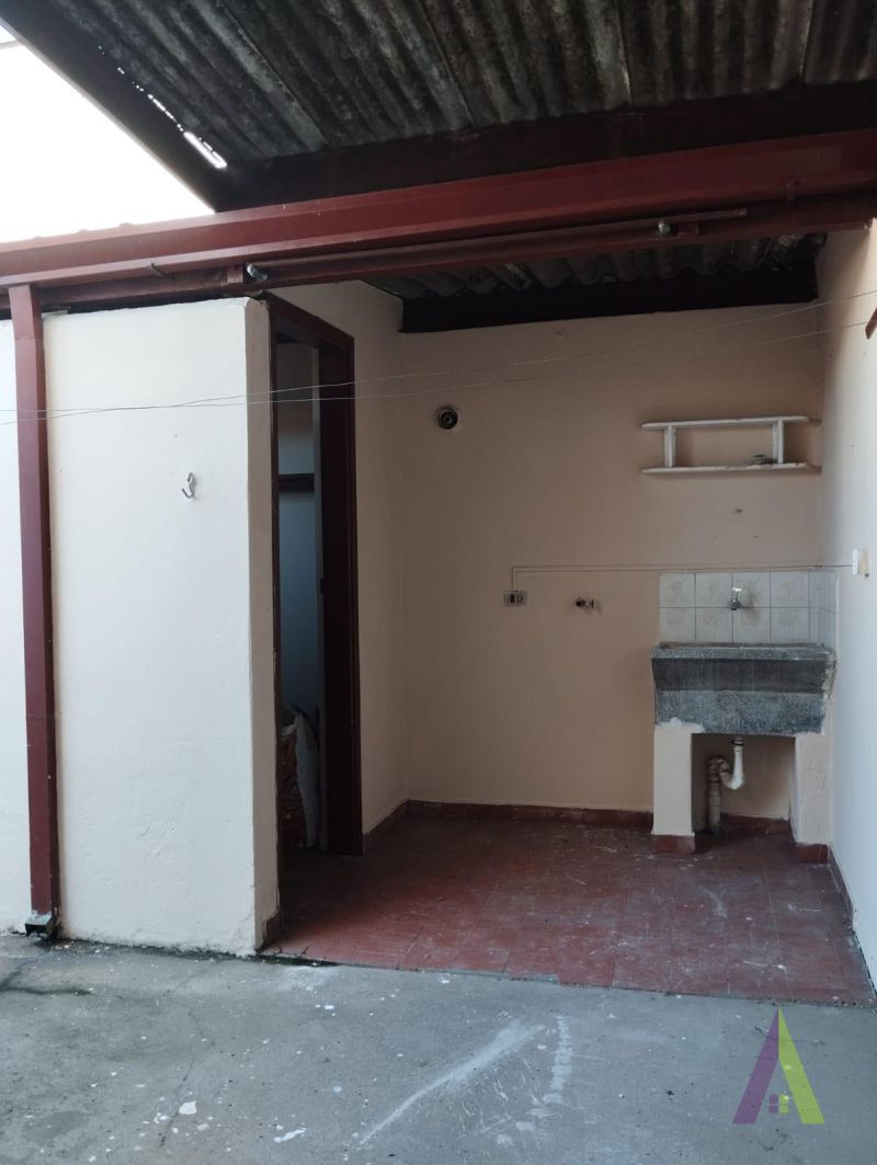 Sobrado no Centro de São Roque!