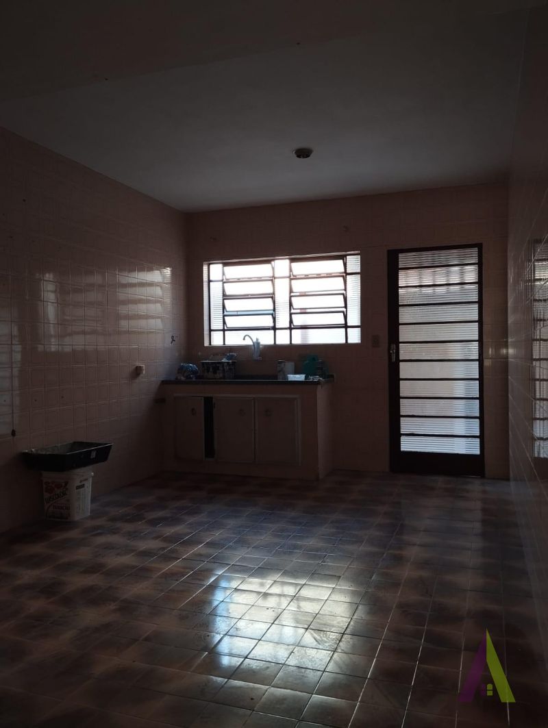 Sobrado no Centro de São Roque!