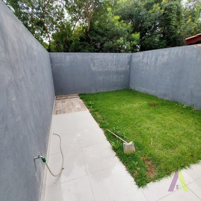 Sobrado Novo em Condomínio Fechado de São Roque! 