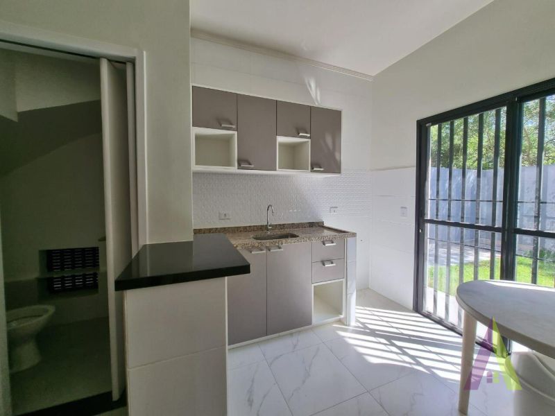 Sobrado Novo em Condomínio Fechado de São Roque! 