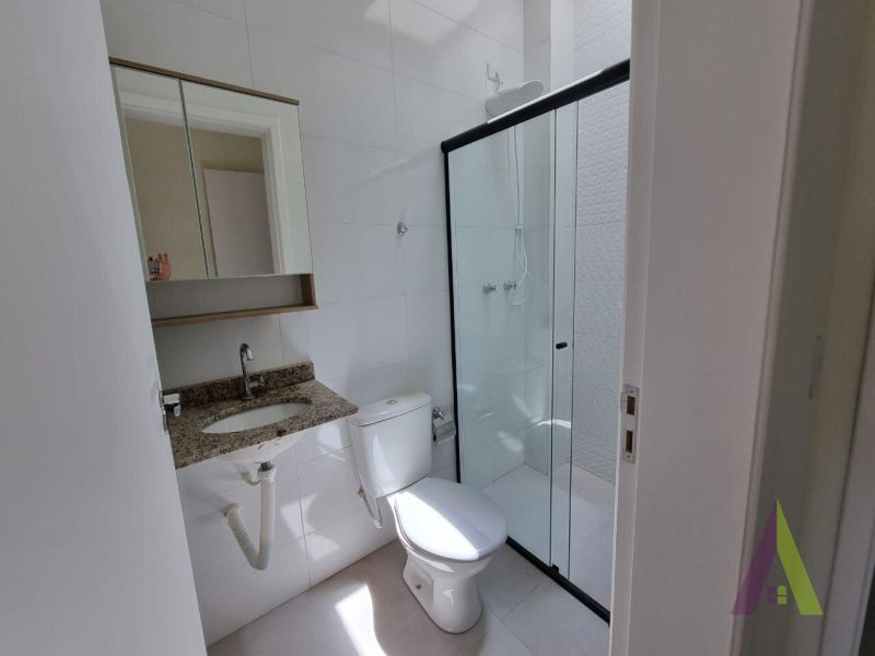 Sobrado Novo em Condomínio Fechado de São Roque! 