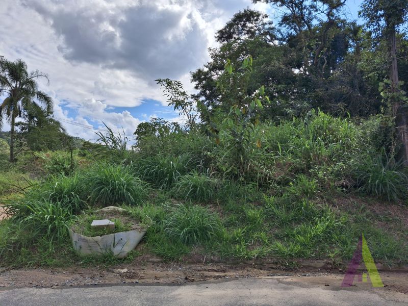 Terreno à venda em bairro tradicional de São Roque!