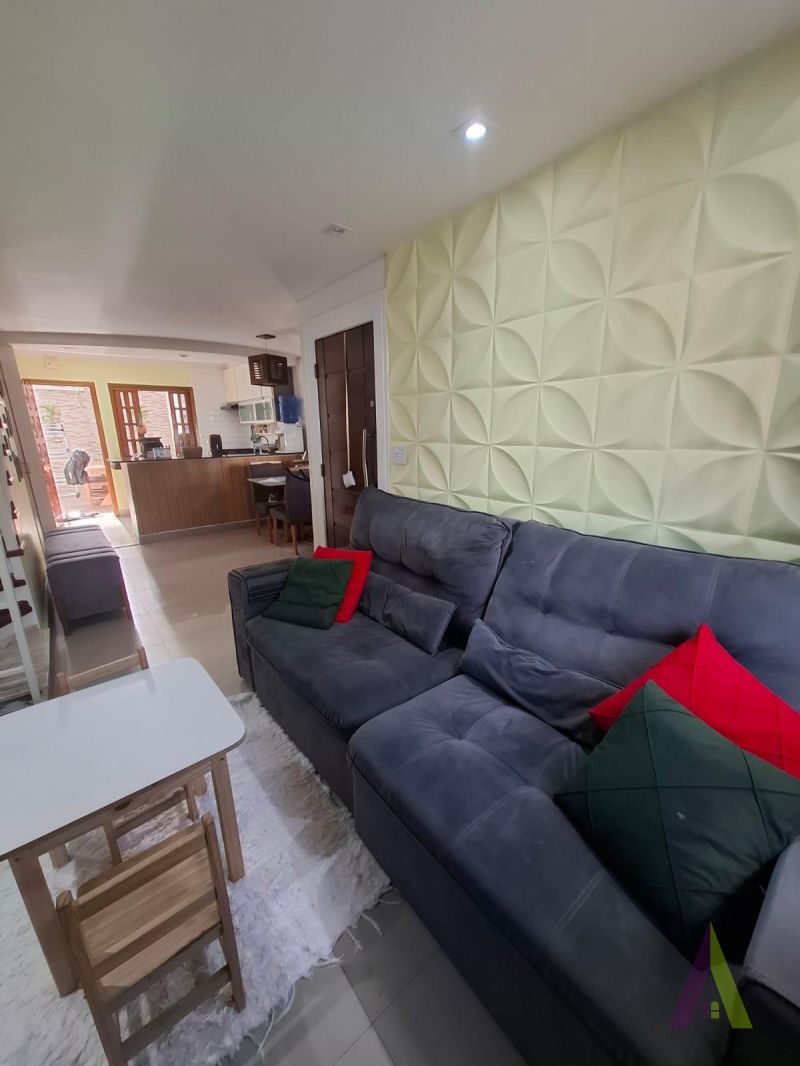 Sobrado em Condomínio Fechado em Cotia!