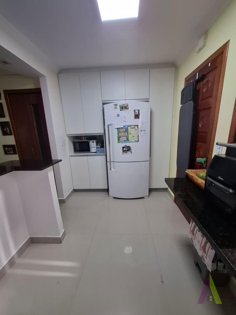 Sobrado em Condomínio Fechado em Cotia!