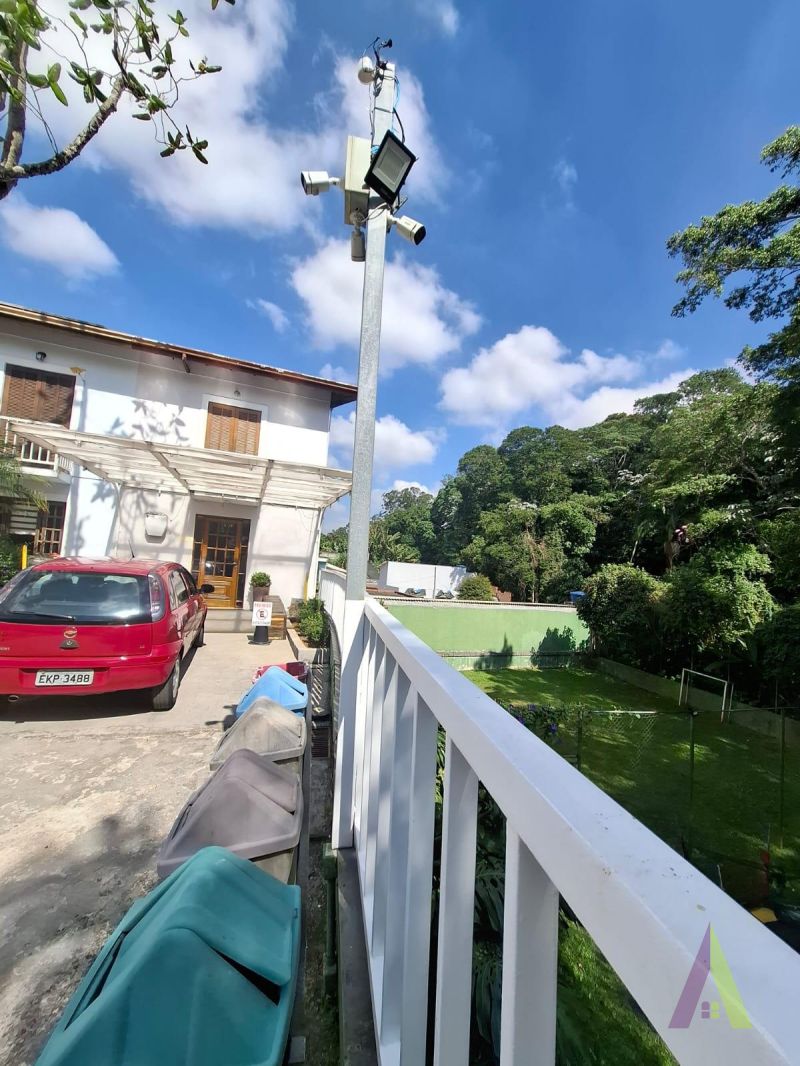 Sobrado em Condomínio Fechado em Cotia!