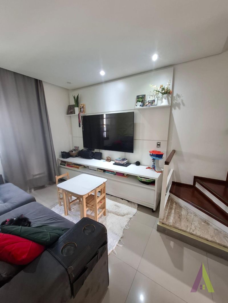 Sobrado em Condomínio Fechado em Cotia!