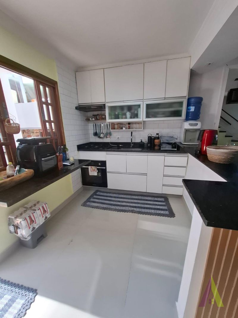 Sobrado em Condomínio Fechado em Cotia!