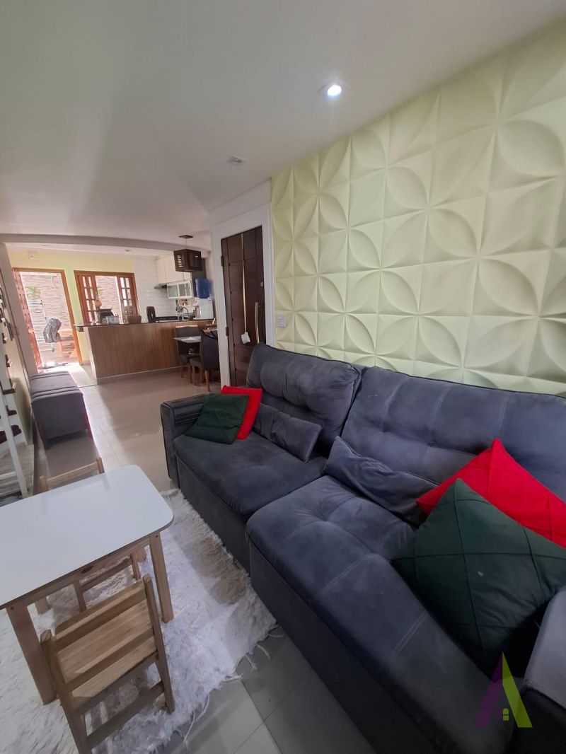 Sobrado em Condomínio Fechado em Cotia!