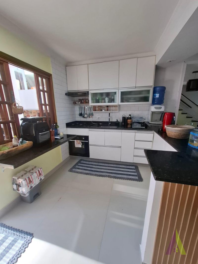 Sobrado em Condomínio Fechado em Cotia!