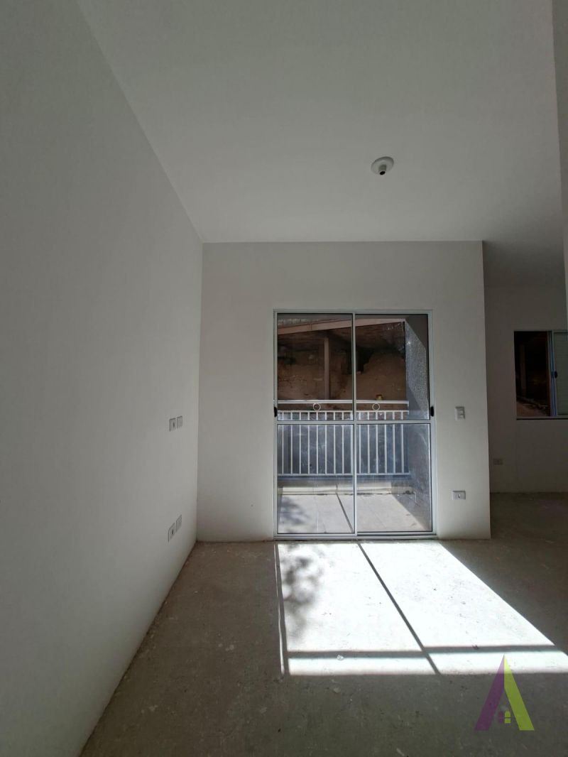 Kitnet no Centro de São Roque! 