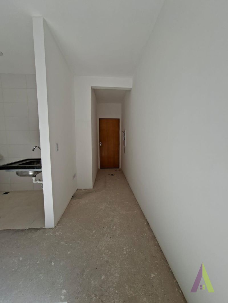 Kitnet no Centro de São Roque! 