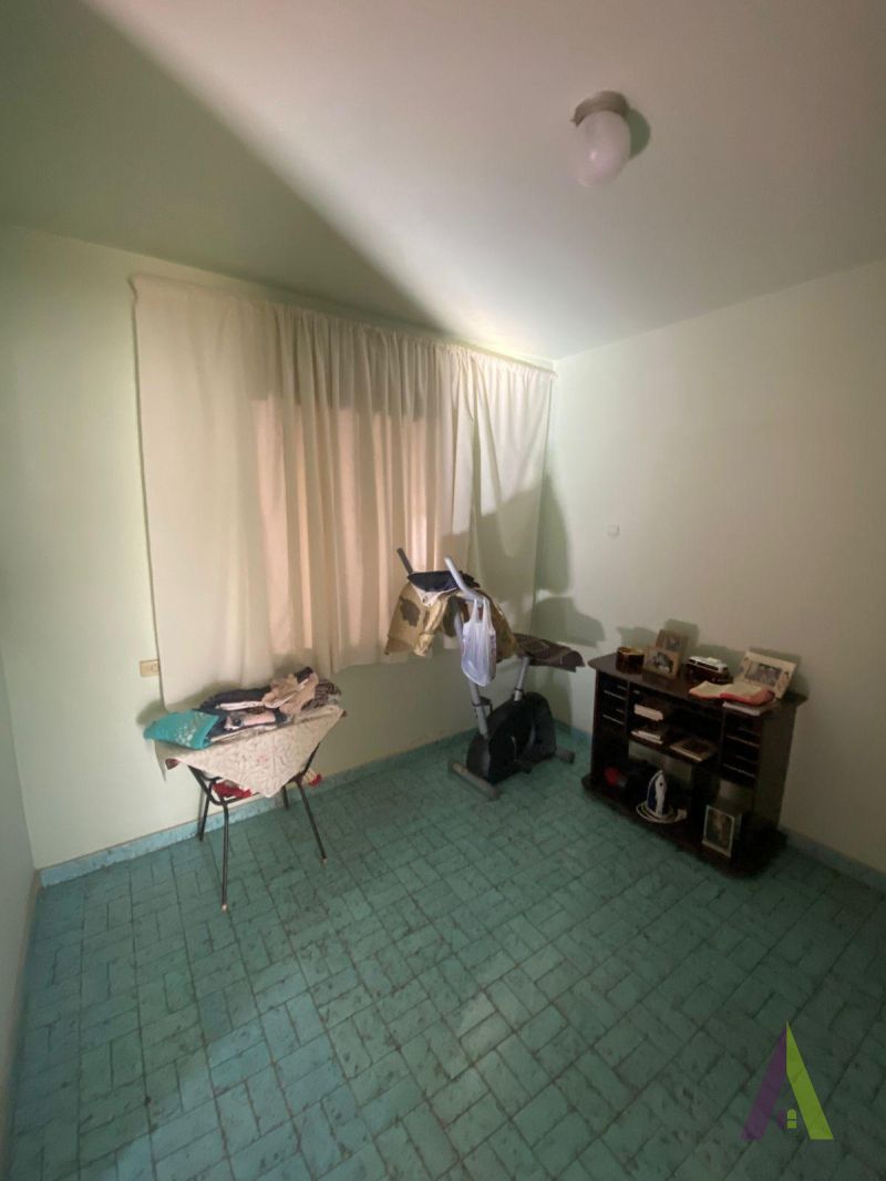 Sobrado Próximo ao Centro de São Roque!