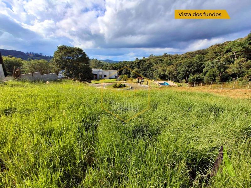 Dois Lotes em Condomínio de Alto Padrão em São Roque!