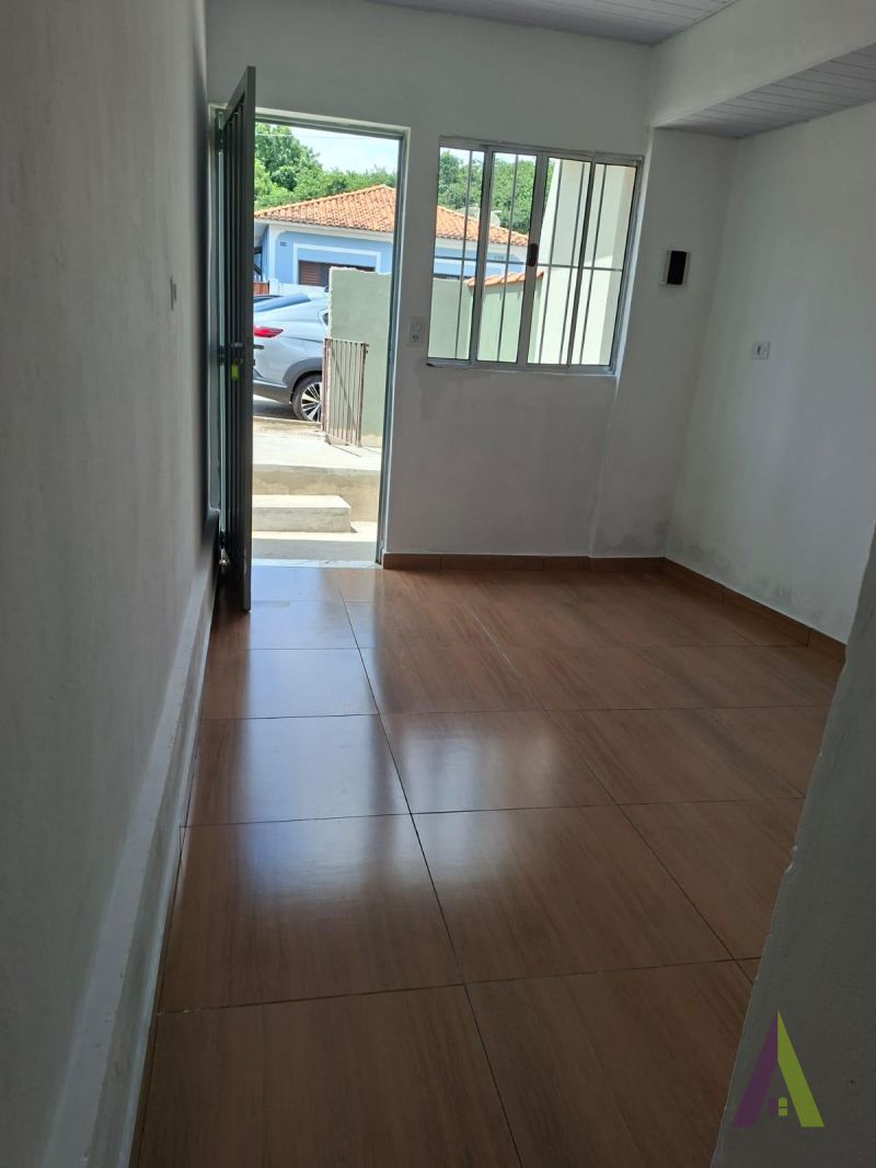 Casa Térrea Próximo ao Centro de São Roque!  