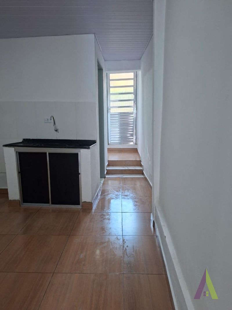 Casa Térrea Próximo ao Centro de São Roque!  