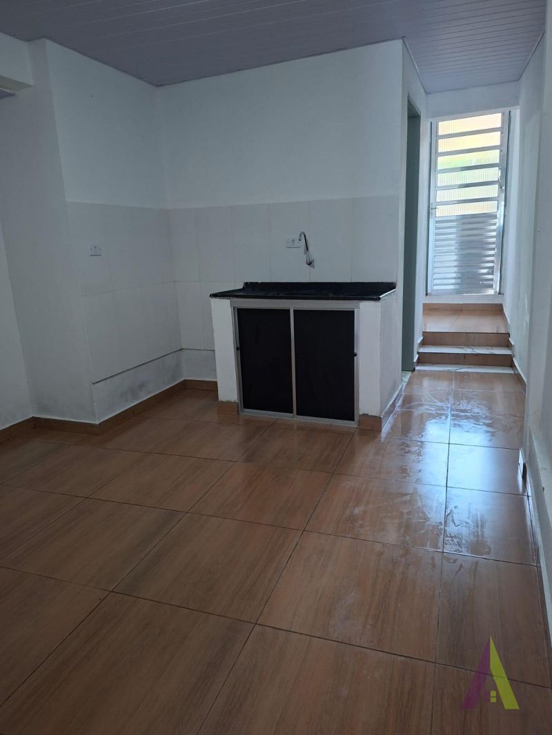 Casa Térrea Próximo ao Centro de São Roque!  