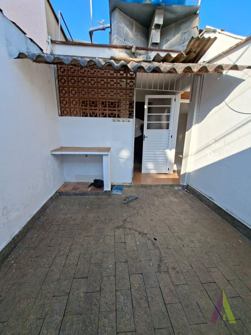 Casa Térrea no Centro De São Roque!