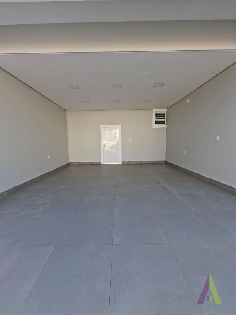 Casa em Condomínio Fechado de São Roque!