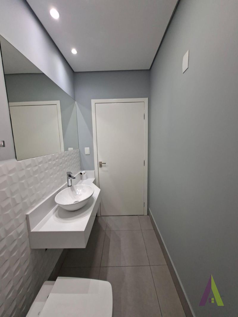 Casa em Condomínio Fechado de São Roque!