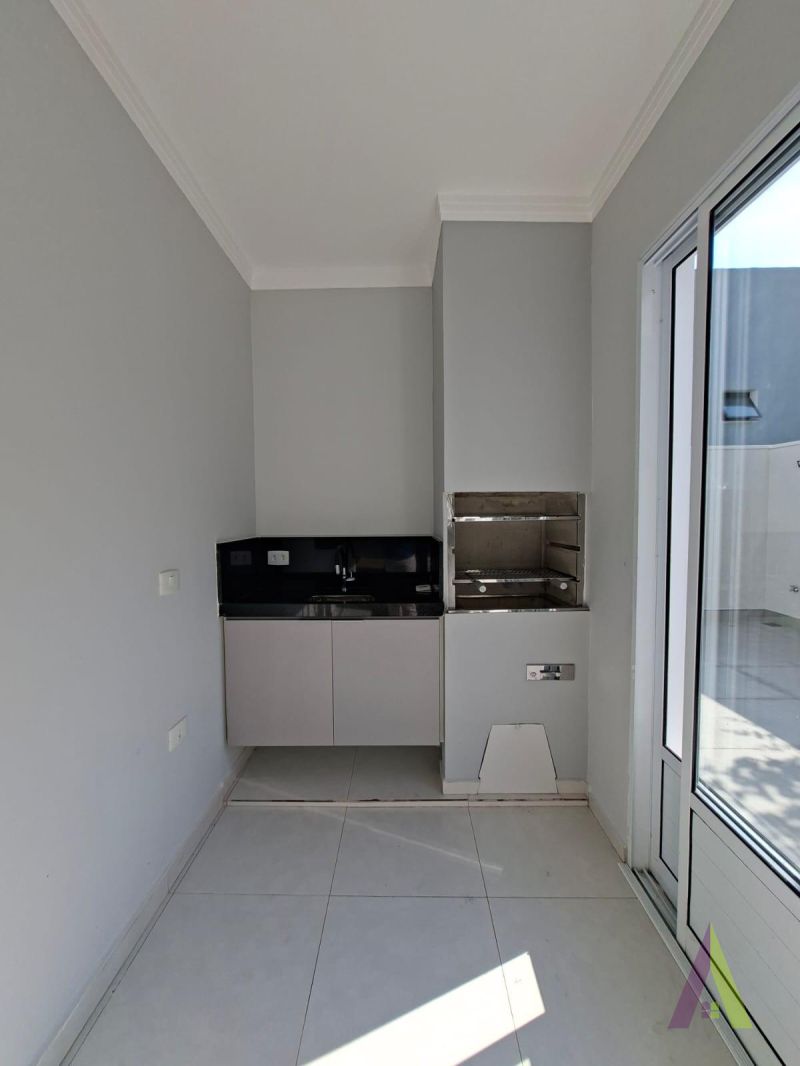 Casa em Condomínio Fechado de São Roque!