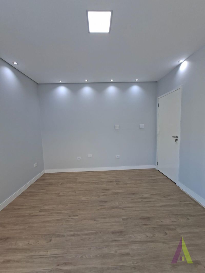 Casa em Condomínio Fechado de São Roque!