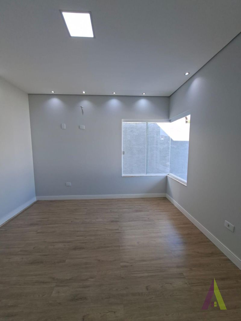 Casa em Condomínio Fechado de São Roque!