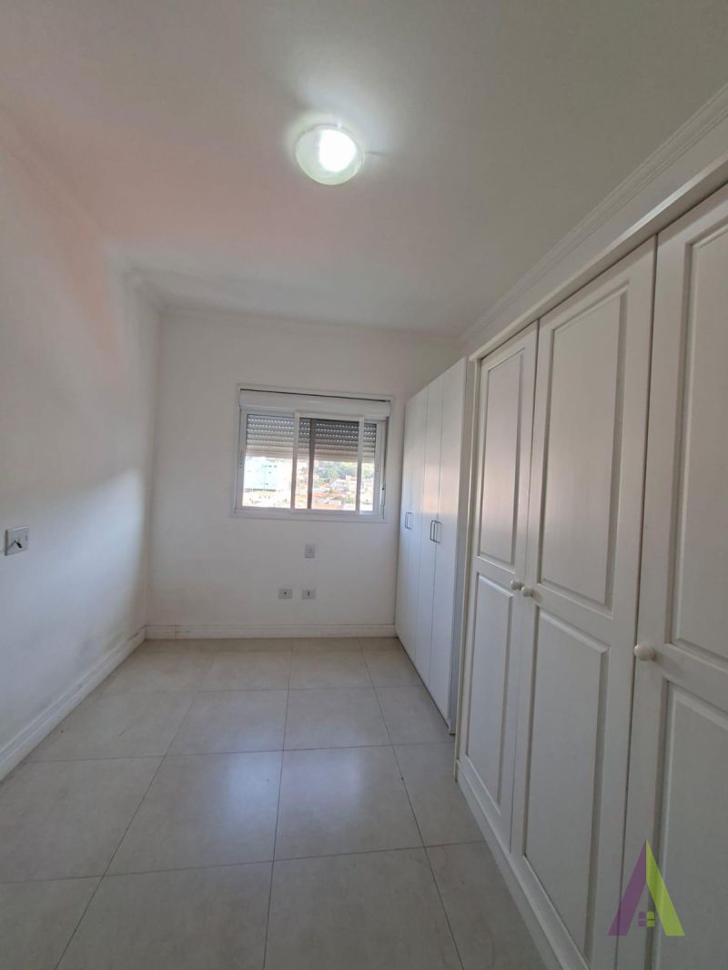 Apartamento no Centro de São Roque!