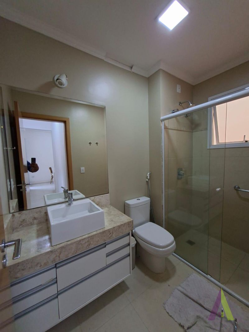 Apartamento no Centro de São Roque!