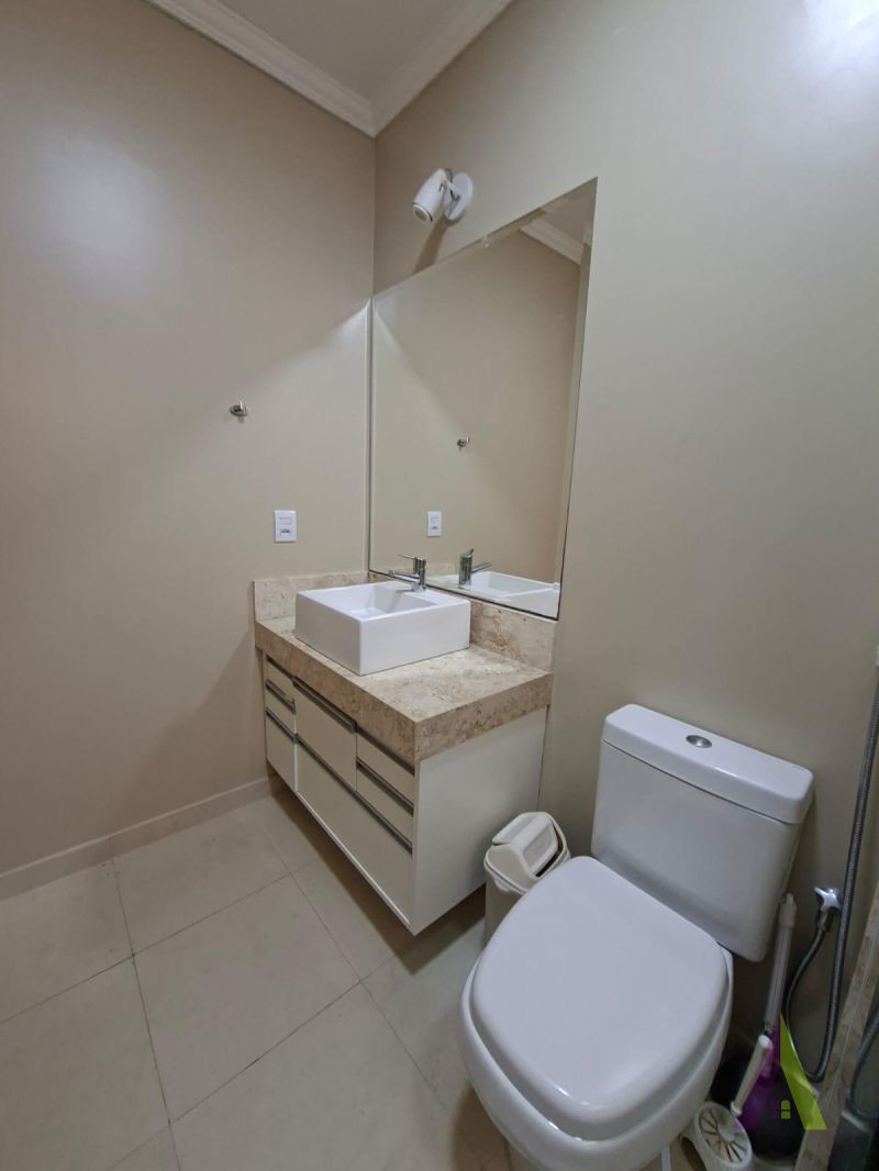 Apartamento no Centro de São Roque!