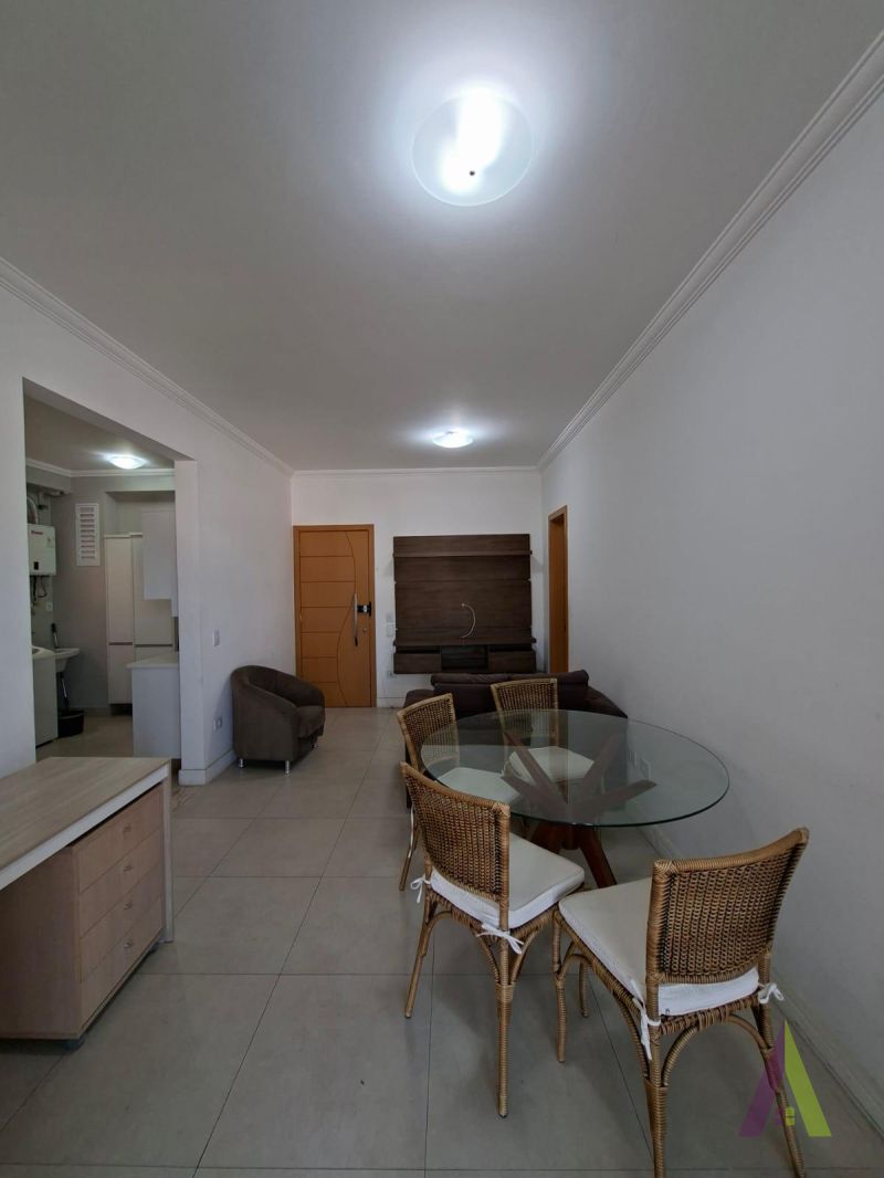 Apartamento no Centro de São Roque!