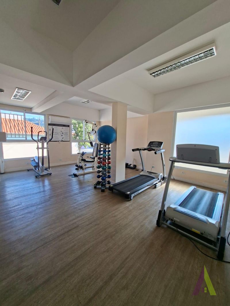 Apartamento no Centro de São Roque!
