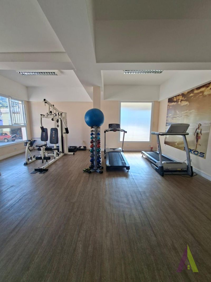 Apartamento no Centro de São Roque!