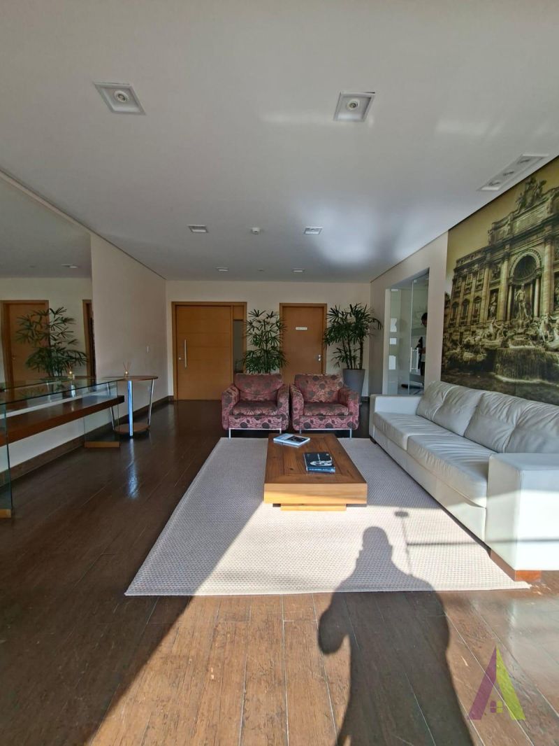 Apartamento no Centro de São Roque!