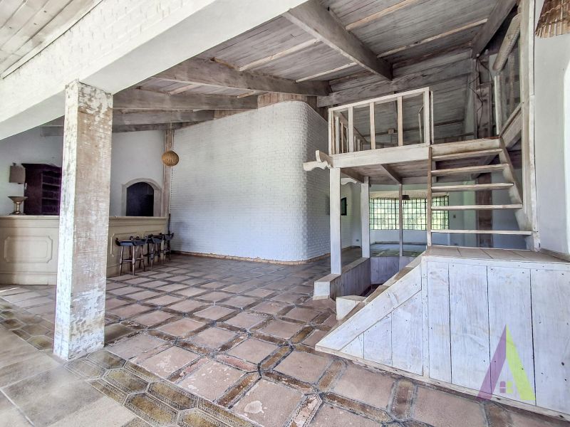 Chácara em condomino com arquitetura única em São Roque!