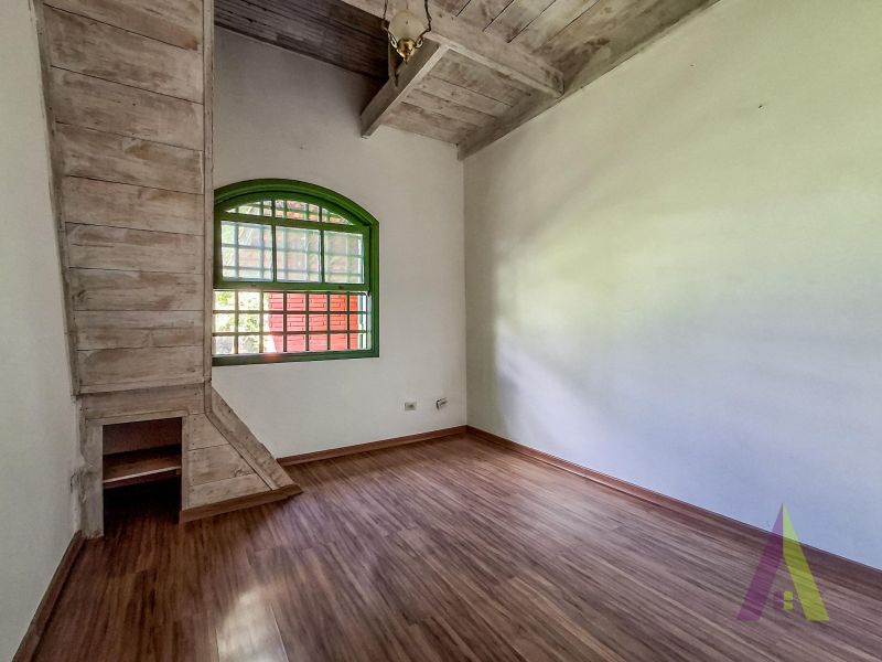 Chácara em condomino com arquitetura única em São Roque!