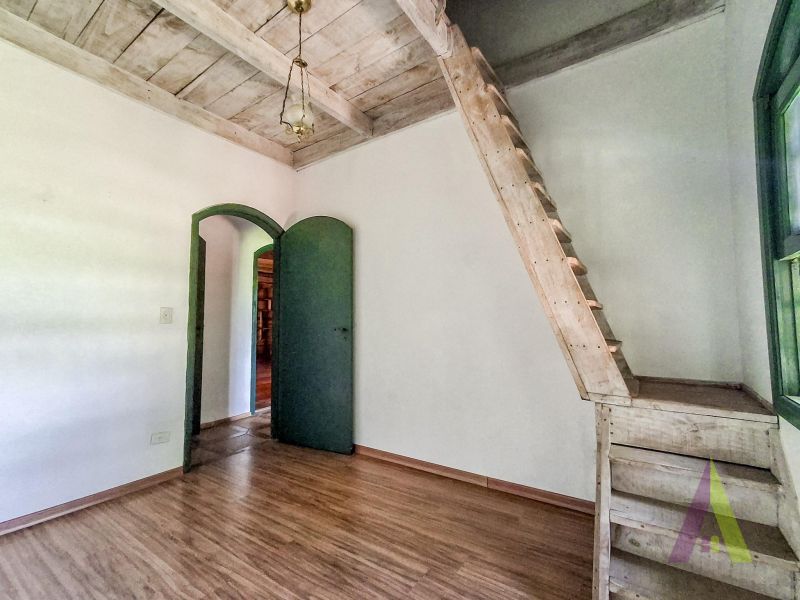 Chácara em condomino com arquitetura única em São Roque!