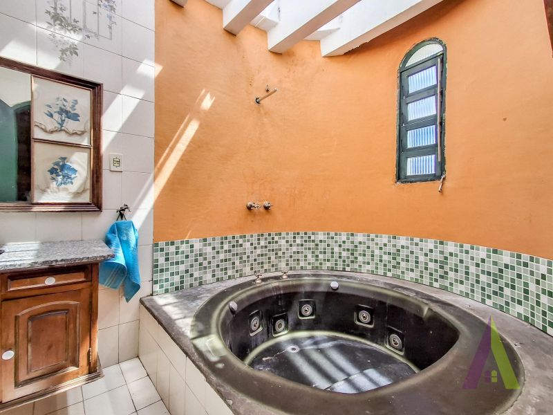 Chácara em condomino com arquitetura única em São Roque!