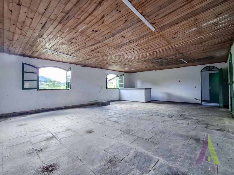 Chácara em condomino com arquitetura única em São Roque!