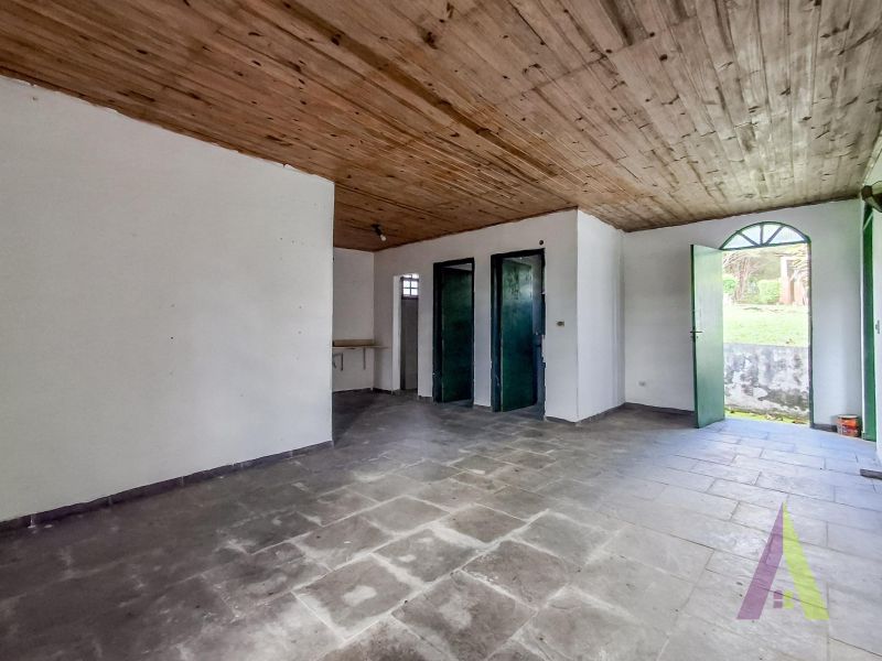 Chácara em condomino com arquitetura única em São Roque!