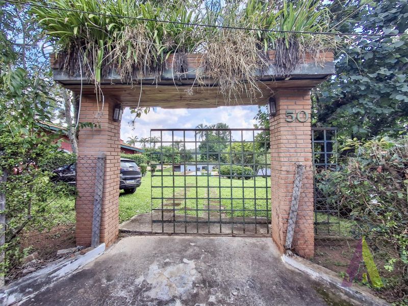 Chácara em condomino com arquitetura única em São Roque!