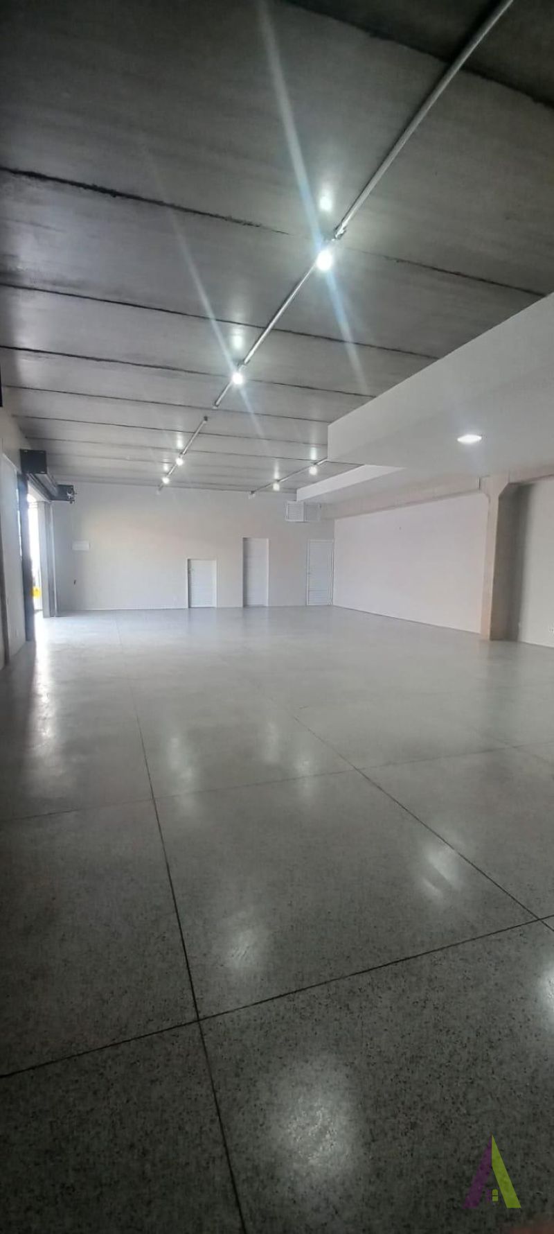 Sala Comercial em São Roque!
